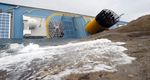 Melihat Bangkai Kapal Costa Concordia