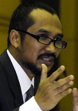 Abraham: Ada Calon Tersangka Baru Kasus Cek Pelawat & Wisma Atlet