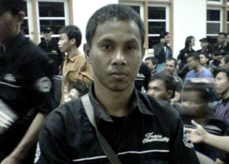 Eks Penumpang di Atap KRL: Apa Kerennya Duduk di Atap?