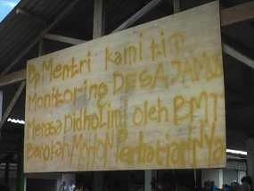 Resmikan Pasar di Magelang, Menteri Koperasi Disambut Demo Ricuh