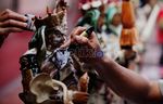 Memandikan Dewa-dewi Sambut Imlek
