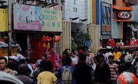 Salah satu area kepadatan dikawasan China Town Petak Sembilan, Jakarta Barat.