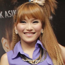 Makin Ngetop, Ayu Ting Ting Sombong?