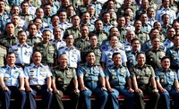 Panglima TNI Laksamana TNI Agus Suhartono foto bersama dengan peserta rapim.