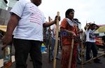 Petani Bawa Bom Tabung Gas, Polisi Kalah