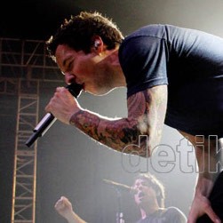Simple Plan: Terimakasih Suroboyo, Matur Nuwun