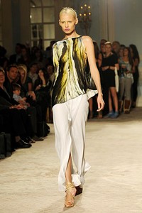 Maria Grachvogel, Spring/Summer 2012. London Fashion Week 2012. [Photo by Stuart Wilson/Getty Images]