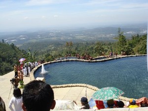 Sensasi BRRRRenang di Umbul Sidomukti