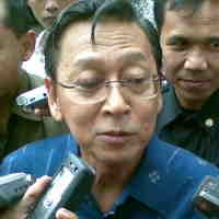 Wapres Minta Waspadai Kemungkinan Krisis Ekonomi 2012