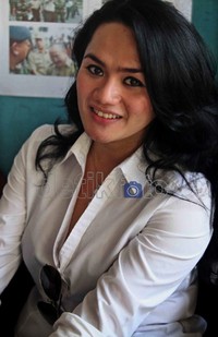 Perempuan trangender yang sudah melakukan operasi kelamin, Viviana.