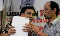 Pemerintah diminta menyetop rencana pembatasan BBM bersubsidi tersebut. Sebab, secara substansial dan teknis, melanggar hak warga mendapat akses ekonomi yang murah dan dijamin konstitusi.