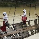 Renovasi Jembatan Maut Banten Lebih Mendesak Ketimbang Ruang Banggar!