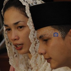 Andhika & Ussy Sulistyawati Akhirnya Resmi Menikah