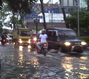 Hujan 5 Jam, Bojonegoro Dikepung Banjir