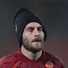 Roma Masih Menanti Kesembuhan De Rossi
