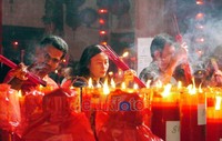 Umat percaya bahwa lilin ini bisa memberikan penerangan terhadap hidup mereka dan makhluk hidup pada umumnya agar tidak tersesat.