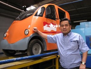 Melongok Pabrik Mobil Rakyat