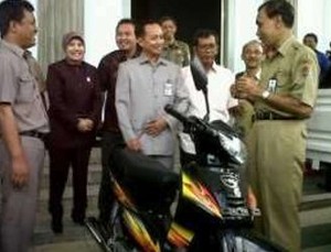 DPRD Semarang Borong Motor Auriga Esemka
