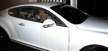 Mobil Balotelli Dilempari Telur oleh Pendukung Manchester United