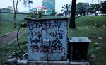 Awas, Kabel Listrik Menjuntai di Semanggi