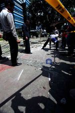Polisi Olah TKP Kecelakaan Xenia Maut