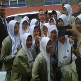 Dubes AS Ziarah ke Makam Gus Dur 