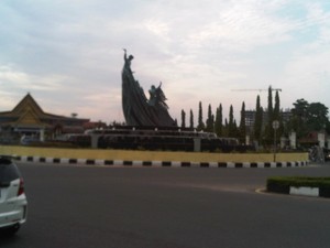Masyarakat Pekanbaru Ribut Soal Patung