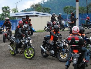 Deru Mesin Injeksi di Tepian Kota Garut
