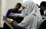 Tampil Bercadar, Yulianis Bersaksi untuk Nazaruddin