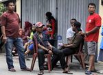Pria Misterius Jaga Rumah Afriyani