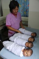 Bayi Kembar 4 Lahir di Medan
