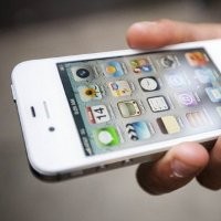 iPhone Laris Manis, Apple Torehkan Rekor
