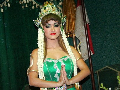 Jupe Bergaya Nyi Roro Kidul