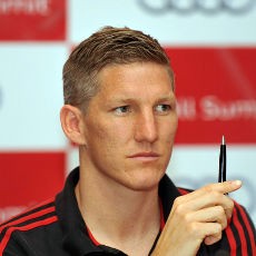 Schweinsteiger Bermasalah dengan Lututnya