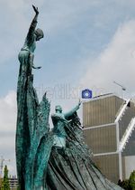 Patung Bahenol di Pekanbaru Jadi Polemik