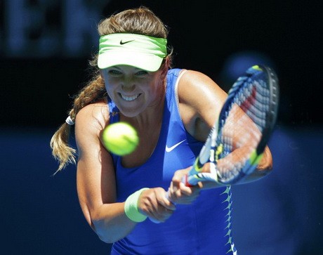 Kalahkan Clijsters, Azarenka ke Final Grand Slam Pertamanya