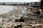 Ampun...Pantai Jakarta Penuh Sampah