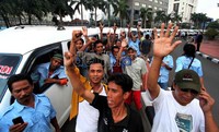 Ridwan menegaskan, selama ini sopir-sopir C01 tidak pernah melakukan tindakan kriminal apalagi perkosaan. Dalam pemberitaan yang berkembang beberapa waktu lalu, Polda Metro Jaya juga telah memastikan bahwa perkosan tidak terjadi di dalam angkor C01. Itu berita bohong. Kalau ada yah buktikan, kita akan bunuh sendiri pelakunya, tegasnya.