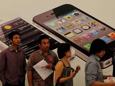 Rela Antre Berjam-jam untuk iPhone 4S