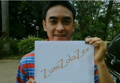 Zumi Zola Pergi ke Inggris Bareng Farnita?