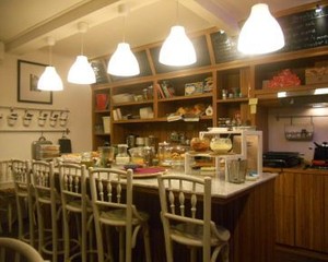Santai Sore di Dapur Kue Souly Butter Kitchen 