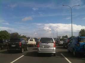 18 Kendaraan Kecelakaan di Tol Jagorawi, Lalin Macet
