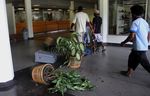 Warga Blokir Bandara Pattimura