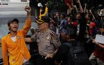 Mahasiswa Sandera Mobil Box