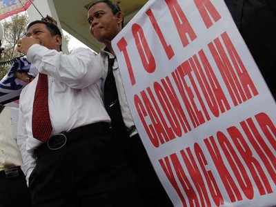 Demo Dugaan Suap Pemilihan Ketua MA