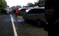 Akibat kecelakaan ini antrean kendaraan mengular hingga lebih dari 5 Km. Kompol Bestari Harahap/Kepala Induk PJR Jagorawi.