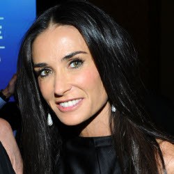 Masuk RS, Demi Moore Gagal Main di Film Biografi Bintang Porno