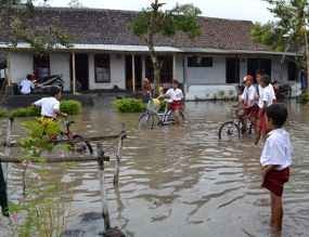 Puluhan Rumah di Lumajang Banjir Setinggi 1 Meter
