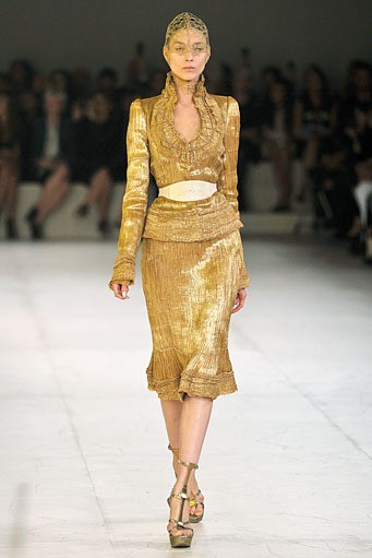 Alexander McQueen, Spring/Summer 2012. Paris Fashion Week 2012. [Foto: Pascal Le Segretain/Getty Images]