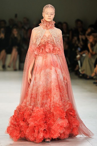 Alexander McQueen, Spring/Summer 2012. Paris Fashion Week 2012. [Foto: Pascal Le Segretain/Getty Images]